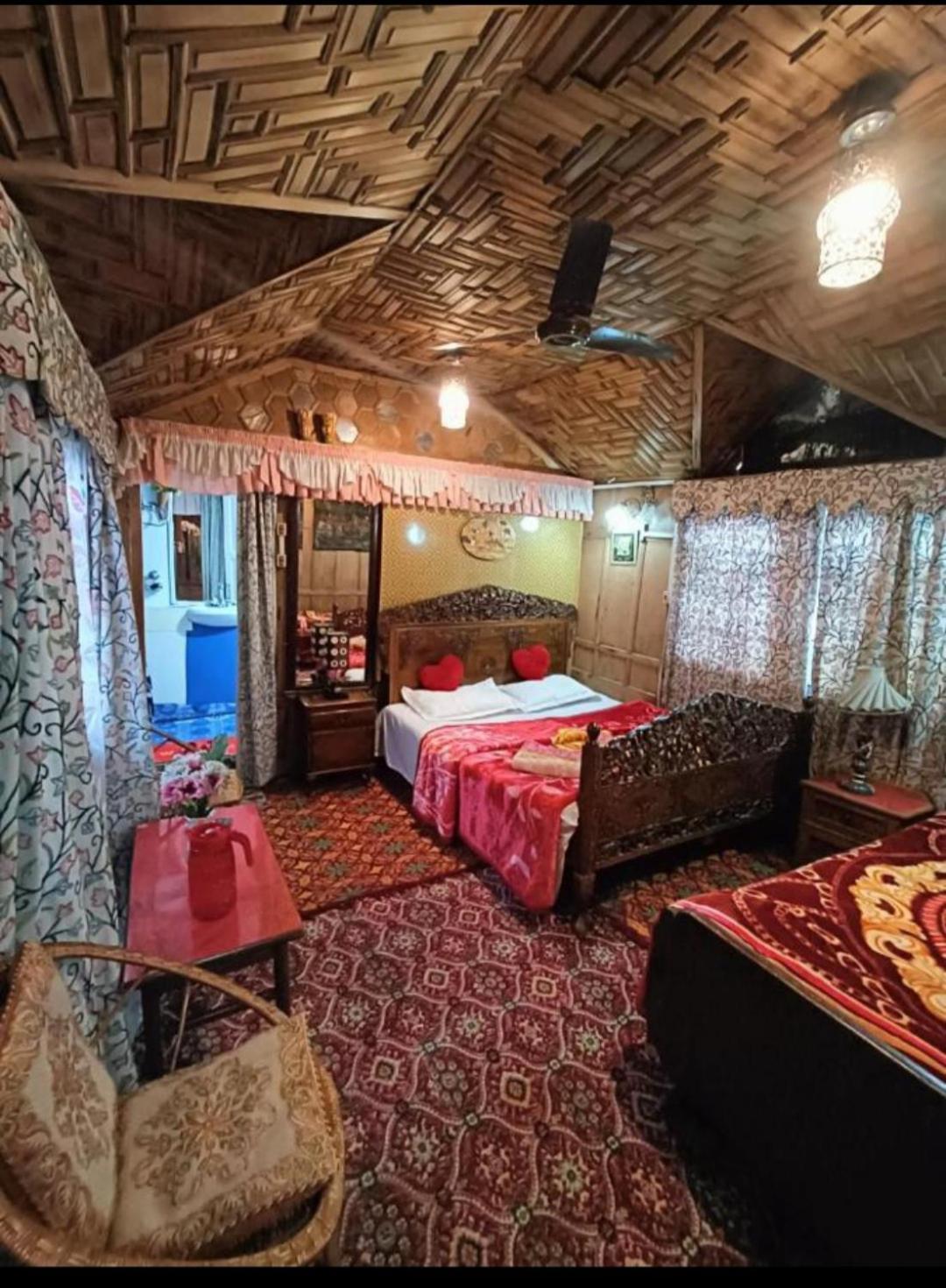 מלון Srīnagar New Minar Group Of Houseboats מראה חיצוני תמונה