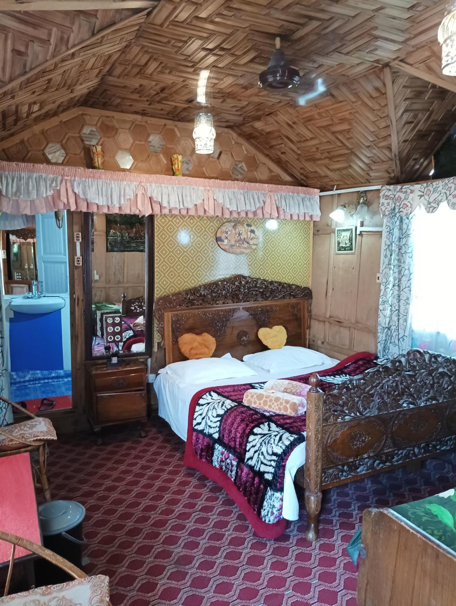 מלון Srīnagar New Minar Group Of Houseboats מראה חיצוני תמונה