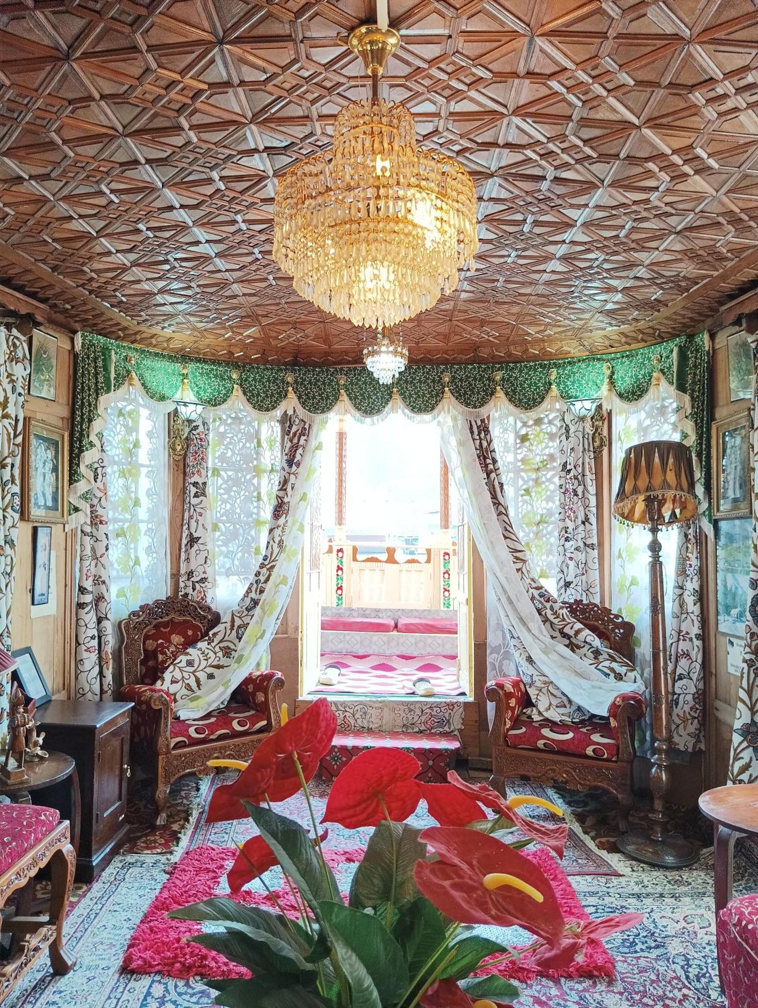 מלון Srīnagar New Minar Group Of Houseboats מראה חיצוני תמונה